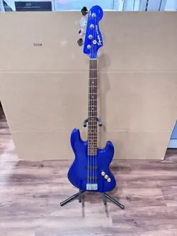 FENDER SQUIRE JAZZ BASS IN COBALT BLUE                 LS(336961)