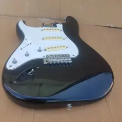 1985 FENDER