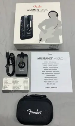 HEADPHONE AMPLIFIER W/CASE