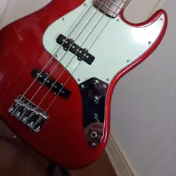 AFFINITY FENDER JAZZ
