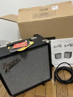 FENDER BASS AMPLIFIER RUMBLE 15