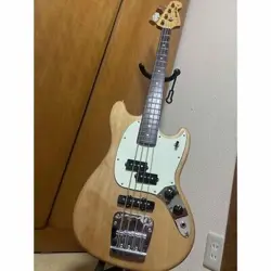 MEDE IN JAPAN HYBRID MUSTANG BASS FENDER