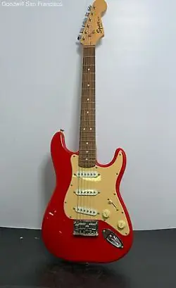 SQUIER BY FENDER MINI 6 STRING RIGHT HANDED ELECTRIC GUITAR WITH SOFT CASE