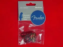 CELLULOID MEDIUM PLECTRUM