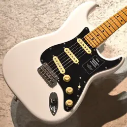 FENDER PLAYER II STRATOCASTER MAPLE FINGERBOARD POLAR WHITE #MXS24027768 3.58KG