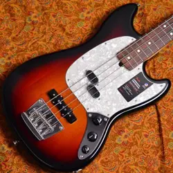 FENDER AMERICAN PERFORMER MUSTANG BASS /
