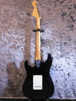 FENDER STRATOCASTER '81