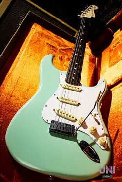 FENDER JEFF BECK STRATOCASTER ROSEWOOD FINGERBOARD SURF GREEN 2023