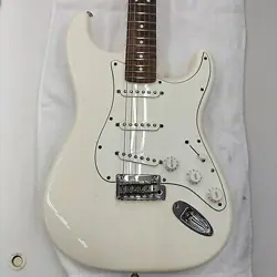 FENDER MEXICO PLAYER STRAT PF PWT USED ALDER BODY MAPLE NECK W/SOFT CASE