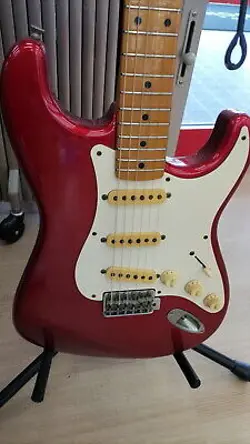 FENDER JAPAN ST-57 USED BASSWOOD BODY MAPLE NECK MAPLE FINGERBOARD RED