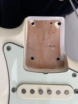 E-SERIAL 1986 FENDER