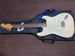 FENDER STRATOCASTER ST65B-TX WITH HARD CASE