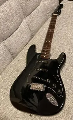 FENDER JAPAN LIMITED EDITION ALL BLACK