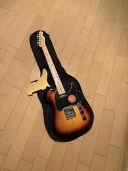 TELECASTER FENDER SQUIRE