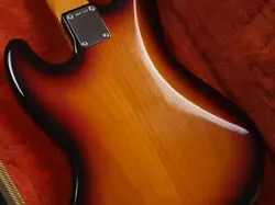 FENDER AMERICAN VINTAGE '62 JAZZ BASS FRETLESS MOD