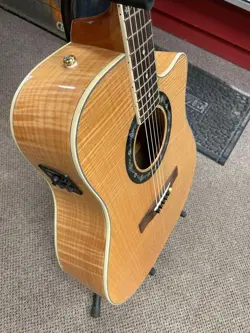 400CE FLAME ACOUSTIC/ELECTRIC