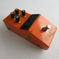 FENDER STARCASTER FLANGER GUITAR EFFECT PEDAL BATTERY COVER BROKEN