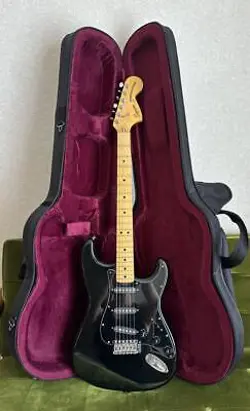 1980'S VINTAGE FENDER