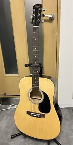 SQUIER BY FENDER  ACOUSTIC GUITAR