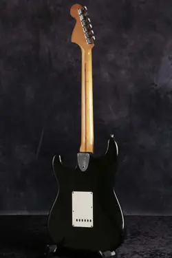 FENDER 1974 STRATOCASTER BLACK