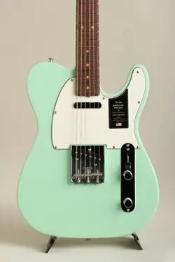FENDER AMERICAN VINTAGE II 1963 TELECASTER SURF GREEN S N V2433396