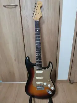 FENDER CUSTOM SHOP DESIGNED 60'S STRAT 305R