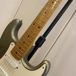 STRATOCASTER GREEN USED