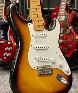 FENDER CUSTOM SHOP 1954 STRATOCASTER CLOSET CLASSIC USED SUNBURST W/HARD CASE