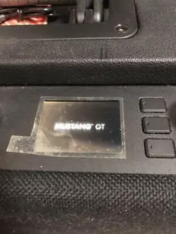 MUSTANG GT100 GUITAR