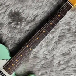 FENDER AMERICAN VINTAGE II 1963 TELECASTER SURF GREEN