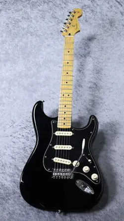 STRATOCASTER MN/BLK 2017'USED