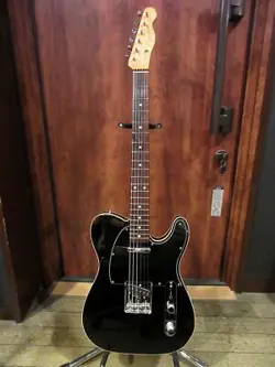 FENDER AMERICAN VINTAGE SERIES '62 CUSTOM TELECASTER BLACK