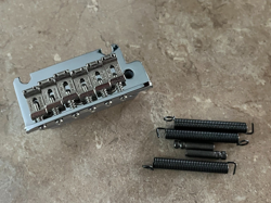 FENDER AMERICAN PROFESSIONAL STRATOCASTER GUITAR TREMOLO 2 POINT