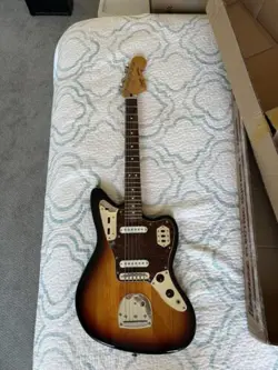 FENDER SQUIER VINTAGE MODIFIED JAGUAR ELECTRIC GUITAR EXCELLENT CONDITION