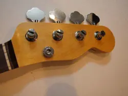 FENDER TELE/PRECISION JAZZ