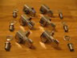 FENDER 2023 USA CHROME AMERICAN SEALED CAST TUNERS