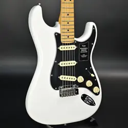 FENDER MEXICO / PLAYER II STRATOCASTER MAPLE POLAR WHITE S/N MXS24019795 GUITAR