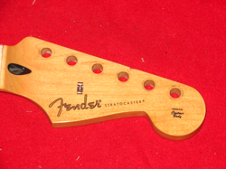 MAPLE PLAYER STRATOCASTER