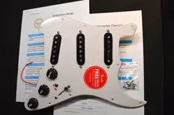 LOADED FENDER SQUIER HOT ROD STRATOCASTER ESSENTIALS 50S PICKGUARD