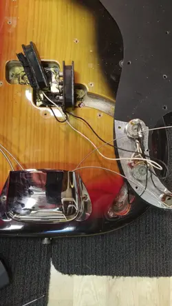 FENDER PRECISION TONE