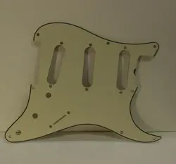 AGED  59  8 HOLE PICKGUARD FOR FENDER STRAT WIDE BEVEL LIGHT AGE - VINTAGE CREAM