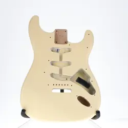 FENDER AMERICAN YNGWIE MALMSTEEN STRATOCASTER BODY ALDER VINTAGE WHITE FINISH