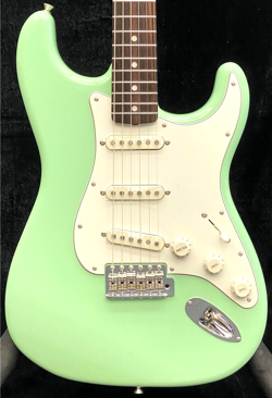 FENDER FSR TRADITIONAL LATE 60S STRATOCASTER SURF GREEN ELECTRIC GUITAR FROM JP