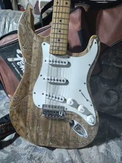 1998 FENDER STRATOCASTER