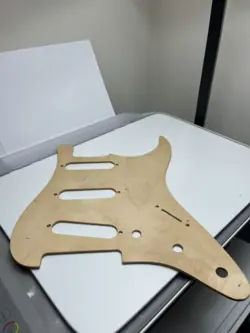 FENDER STRATOCASTER WOODEN PICKGUARD