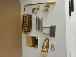 GOLD BRIDGE ASSEMBLY FOR FENDER STRATOCASTER