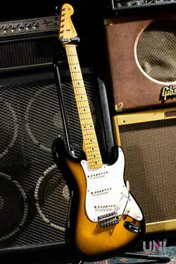 FENDER AMERICAN VINTAGE ‘57 STRATOCASTER / 1999 USED ELECTRIC GUITAR