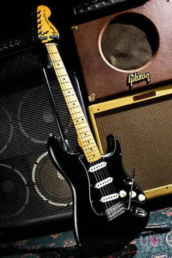 FENDER STRATOCASTER / 1976 USED ELECTRIC GUITAR