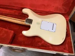 STRAT STRATOCASTER USED