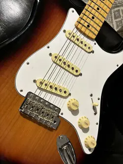 FENDER JIMI HENDRIX STRATOCASTER 3CS USED ELECTRIC GUITAR